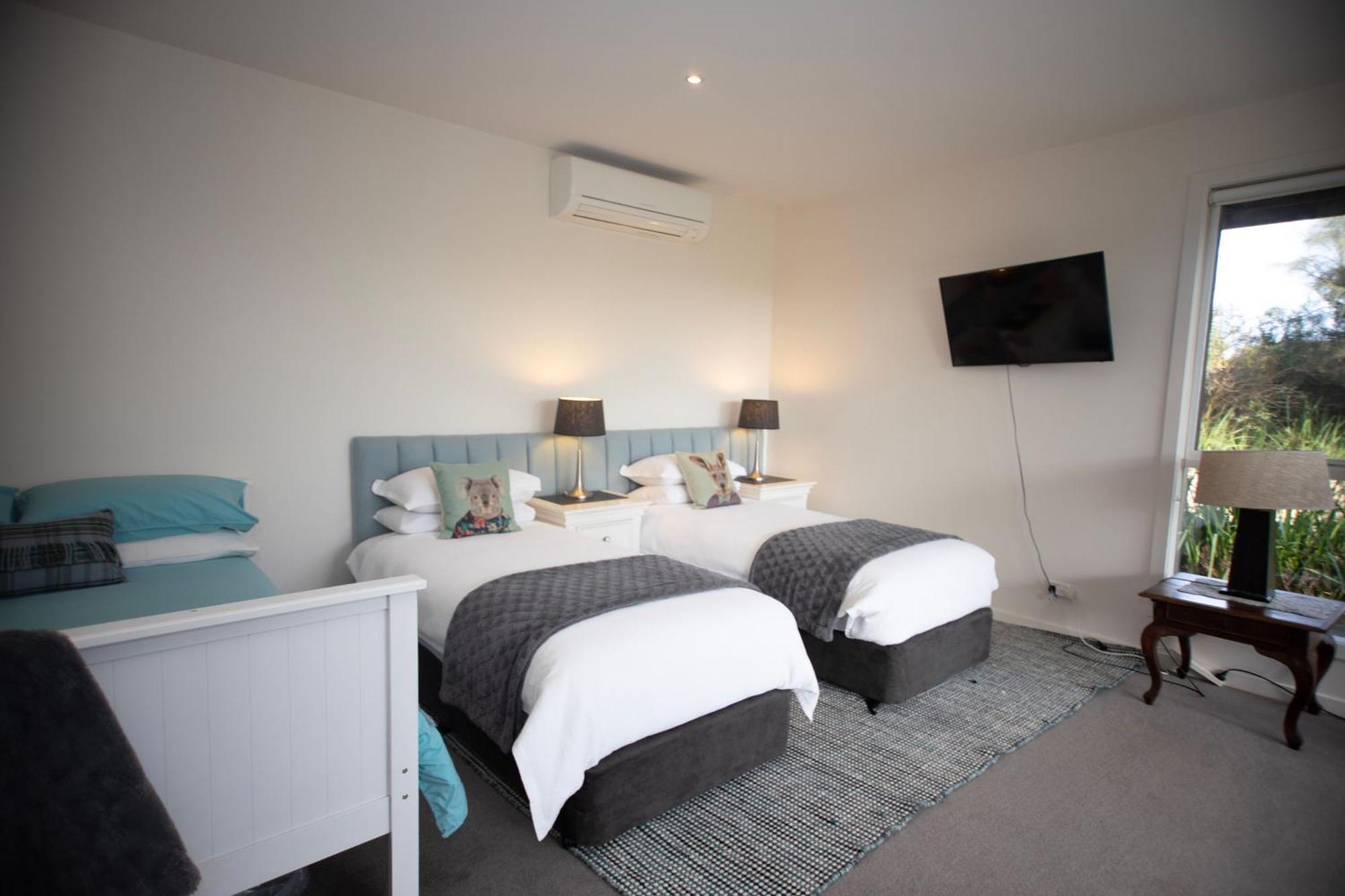 12 Apostles Accommodation Anchors Beach House With Sea Views Port Campbell Eksteriør bilde